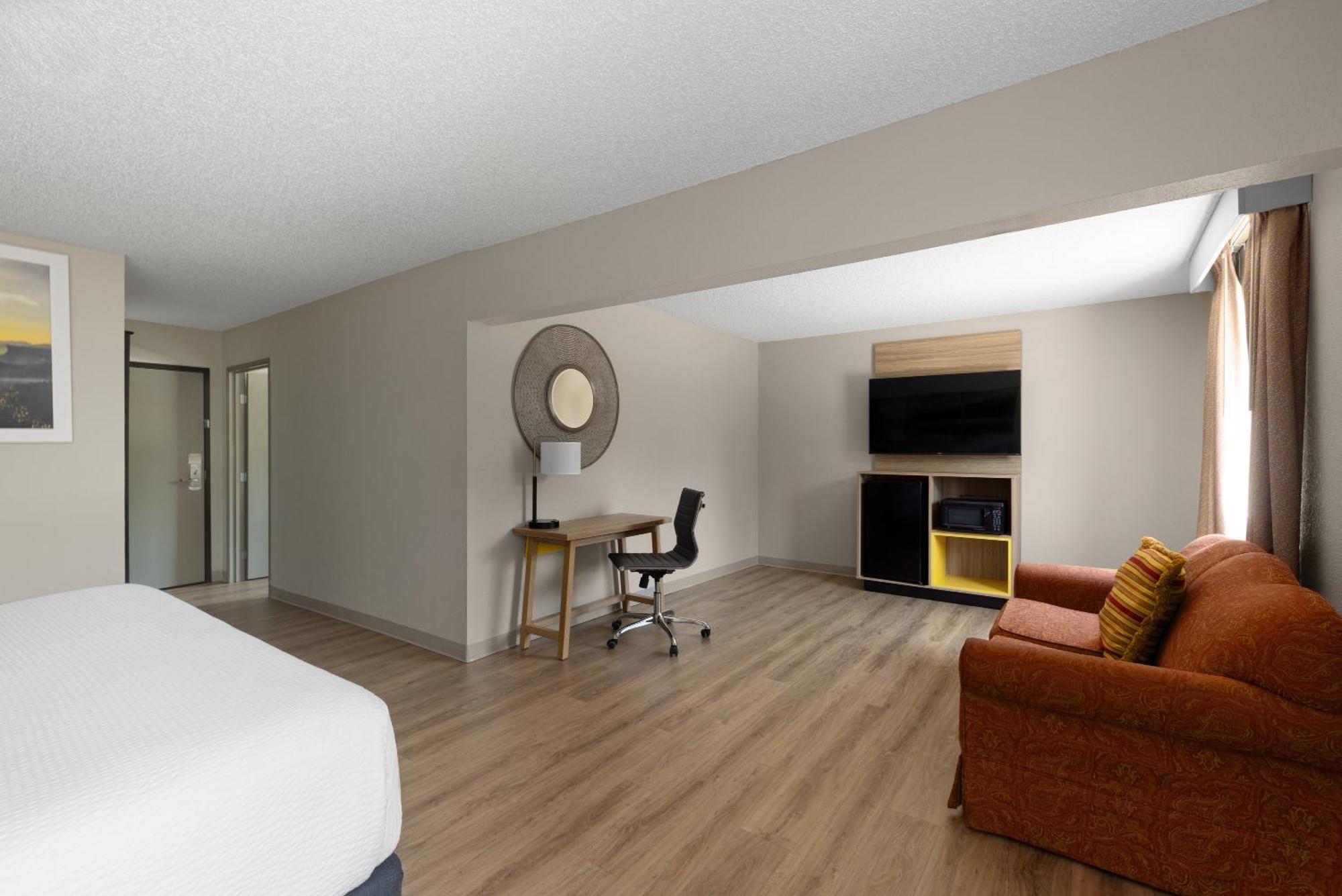 Days Inn By Wyndham Carthage Esterno foto